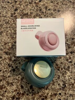 Small Whirlwind Bladeless Fan - Teal